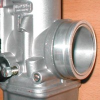 pi&egrave;ce ajout&eacute;e cot&eacute; culasse